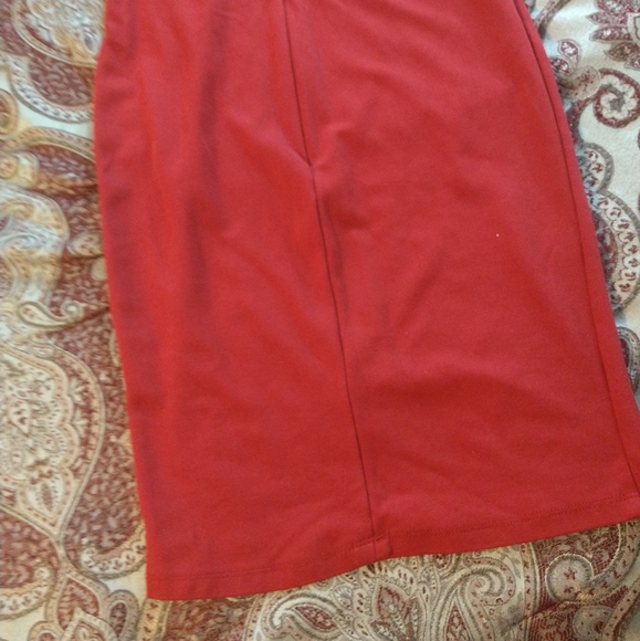 Size xs Red le chateau body cocoon dress - Picture 15 of 16